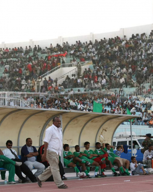 وجهة نظر: ملعب الحبيشي الأفضل .. والملاعب الكبيرة غير مفيدة للجماهير