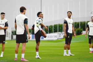 يوفنتوس ودورتموند.. مواجهة بنكهة التسعينيات