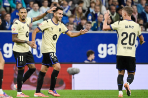 برشلونة يعاقب أوفييدو بثلاثية