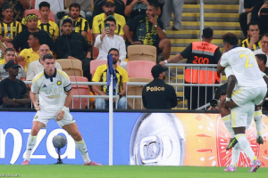 النصر يحسم «الكلاسيكو» ويكرر انطلاقة التتويج