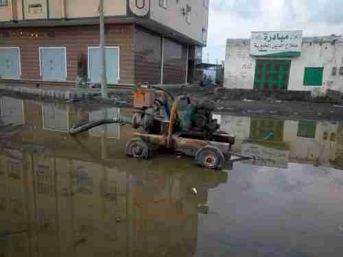 أبناء منطقة صلاح الدين بالبريقة يطلقون حملة نظافة واسعة بعد شفط مياه الامطار
