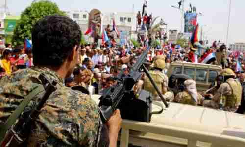 رويترز: السعودية تنشر قواتها في عدن لانهاء النزاع بين الحكومة اليمنية والمجلس الانتقالي