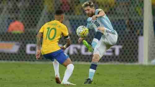 الظهور الأول في الرياض.. "ميسي" يقود الأرجنتين في مواجهة البرازيل
