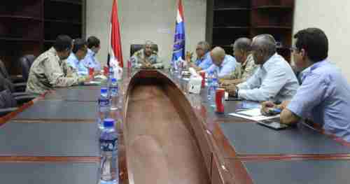 رئيس مصلحة خفر السواحل اليمنية يترأس اجتماعا بمدراء عموم قطاعات المصلحة  