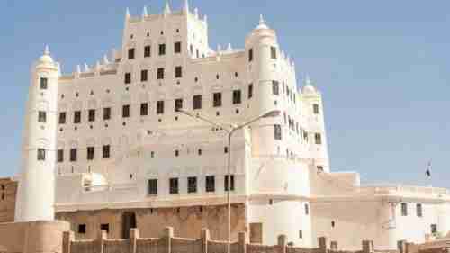 قصر سيئون التاريخي في اليمن... أكبر مبنى طيني حول العالم مهدّد بالانهيار