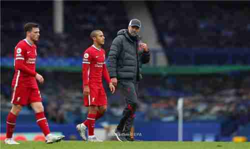 ليفربول يطالب بالتحقيق في قرارات الفار