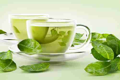 خبيرة تغذية: الشاي الأخضر من المشروبات المنشطة
