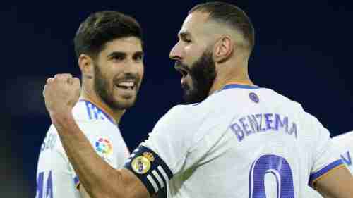 بنزيما يحصل على جائزة جديدة في ريال مدريد