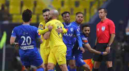 بيتروس يرد بـ"قسوة" على جماهير الهلال.. "قدمت كل شيء من أجل النصر"