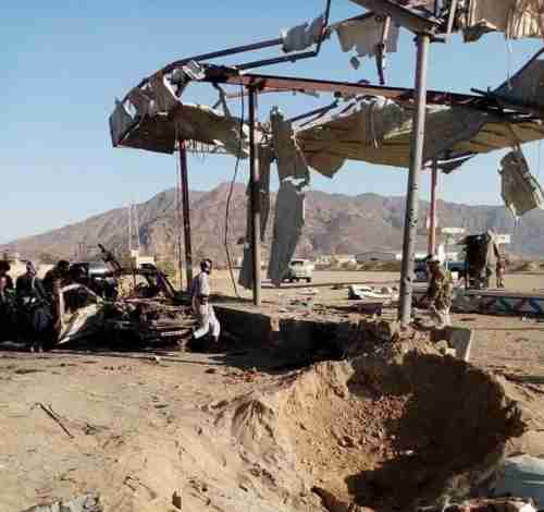 الحوثيون يستهدفون محطة وقود بصاروخ باليستي جنوب مأرب (صور)