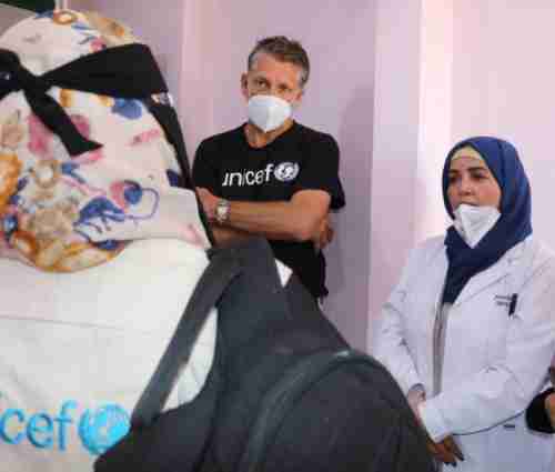 الناطق الرسمي لمنظمة اليونسيف يزور مستشفى الصداقة التعليمي في عدن
