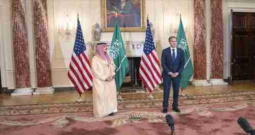 وزيرا الخارجية الامريكي والسعودي يبحثان إنهاء حرب اليمن