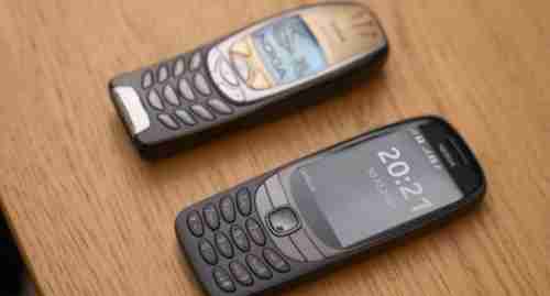 بعد 20 عامًا.. نوكيا تعيد طرح هاتفها 6310 بشكل جديد