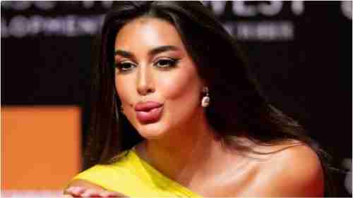 مصر.. الفنانة ياسمين صبري تتحدث عن علاقاتها بوالدها بعد هجومه عليها