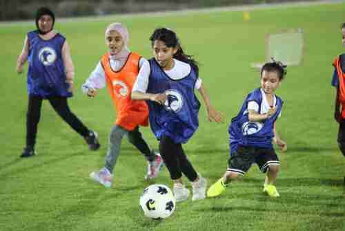بالصور.. السعودية تبدأ رعاية مواهب الناشئات في كرة القدم 