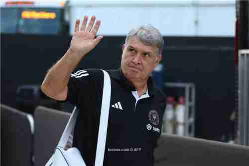 مارتينو: ما يقال عن ميسي فاجأني.. وأرجح أن يزور برشلونة