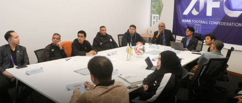 اليمن يواجه بروناي بالزي الاحمر 