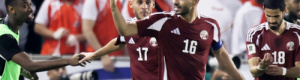 برأسيتين.. قطر تعبر إلى المونديال