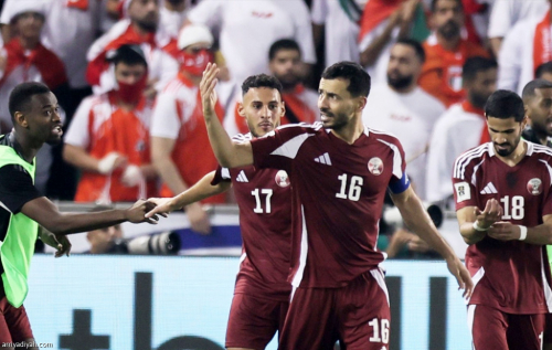 برأسيتين.. قطر تعبر إلى المونديال