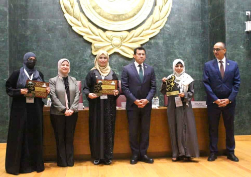 وزير الشباب والرياضة المصري يكرم وفد اليمن المشارك في نموذج محاكاة برلمان الشباب العربي
