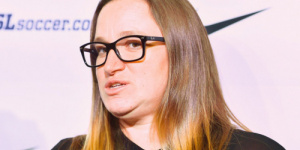 مدربة تهزم المنافسين بخطة «تشات جي.بي.تي»