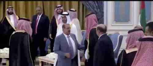 شاهد .. البركاني يرسل قبلة لـ محمد بن سلمان اثناء حديثه عن اوضاع المغتربين