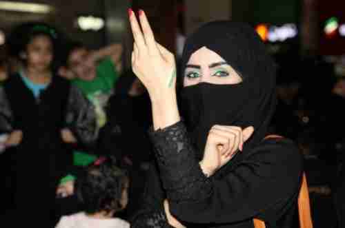 أول ظهور لبنات الملك فيصل الأميرات سارة ولولوة وهيفاء في هذه المدينة السعودية ومشاهد تشعل شبكات التواصل "فيديو"