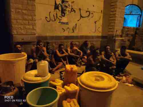 الدعم والإسناد تضبط عدد من مصانع الخمور اليدوية في منطقة المحاريق