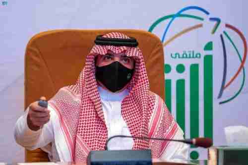 بينها تجديد الإقامة بشكل ربع سنوي..  تفاصيل اضافة الداخلية السعودية عددًا من الخدمات الإلكترونية في منصة ”أبشر”
