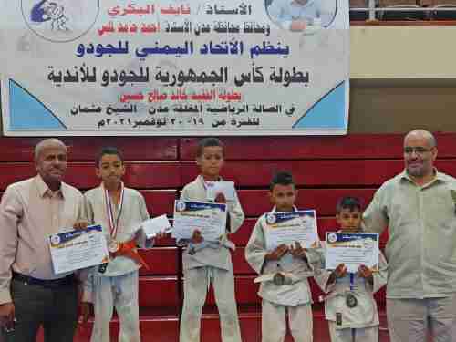 الروضة يتوج بكاس خالد صالح حسين لفئة الناشئين وشمسان يفوز بكاس الشباب 