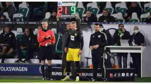 "معجزة" هالاند مع دورتموند.. يظهر من العدم في الدوري الألماني !