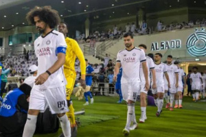 الاتحاد الآسيوي يفتح تحقيقًا حول قرارات حكم قمة السد والهلال