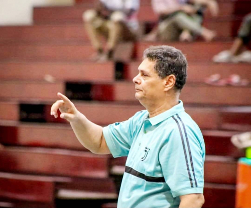 الكابتن منير منصر مديرًا فنيًا لطائرة السماوي