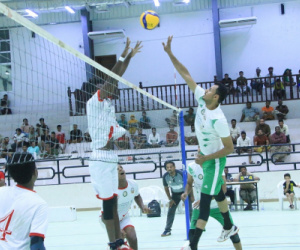 مواجهة قوية في افتتاح بطولة البرنامج السعودية الثانية للكرة الطائرة بين سيئون ووحدة تريم تصفيات حضرموت الوادي والصحراء