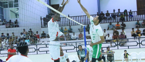 مواجهة قوية في افتتاح بطولة البرنامج السعودية الثانية للكرة الطائرة بين سيئون ووحدة تريم تصفيات حضرموت الوادي والصحراء