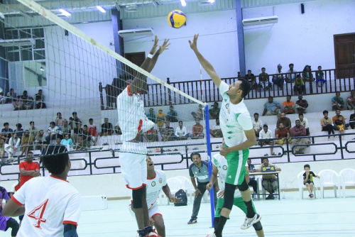 مواجهة قوية في افتتاح بطولة البرنامج السعودية الثانية للكرة الطائرة بين سيئون ووحدة تريم تصفيات حضرموت الوادي والصحراء