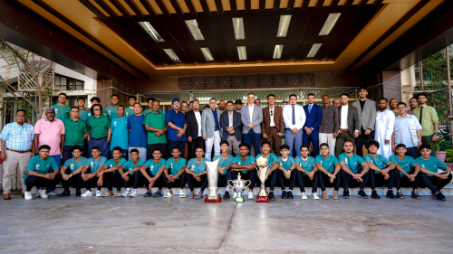 المحافظ لملس يستقبل فريق وحدة عدن المتوّج ببطولة دوري عدن الممتاز ويؤكد دعمه لاستمرار النشاط الرياضي