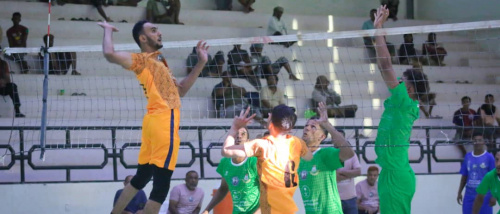 طائرة القطن ينتزع فوز صعب بعد مباراة ماراثونية امام الاتفاق بالحوطة في البطولة التنشيطية لكرة الطائرة بوادي حضرموت