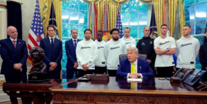 خطوة تاريخية للأسطورة.. رونالدو في البيت الأبيض