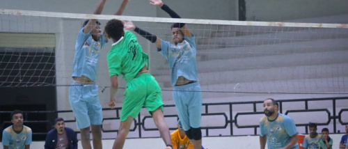 شباب القطن يعزز صدارته بفوزه على الأحرار بتاربة في البطولة التنشيطية للكرة الطائرة بوادي حضرموت 