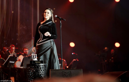 «ليالي الفنون الخالدة» تعيد الغناء بالفصحى