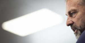 فليك: يامال ورافينيا استعادا الجاهزية.. والحمى تبعد راشفورد