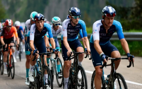 إنييستا يشتري فريقا إسرائيليا هوجم بسبب غزة