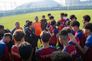 اليمن يختتم تحضيراته لمواجهة غوام غداً في التصفيات الآسيوية