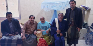 قيادة نادي تضامن شبوة تزور الدكتور عبدالحكيم باجمال للاطمئنان على صحته