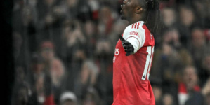 أرسنال يضرب توتنام.. وفيلا يعاقب ليدز