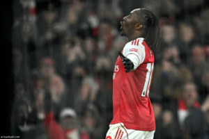 أرسنال يضرب توتنام.. وفيلا يعاقب ليدز