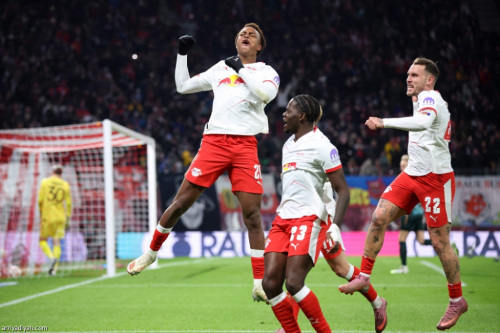 لايبزيج يقفز إلى «الثاني» بثنائية بريمن