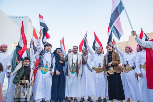 مئات المشجعين من قطر وأنحاء المنطقة يشاركون في مسيرة احتفالية بمونديال العرب قطر 2025