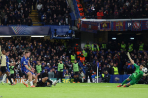 تشيلسي يسقط برشلونة بثلاثية